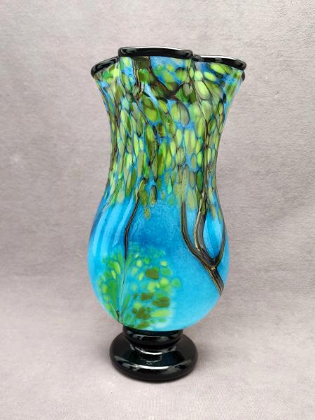 Schach#888 #04102311 tree vase 12''Hx6''W $270