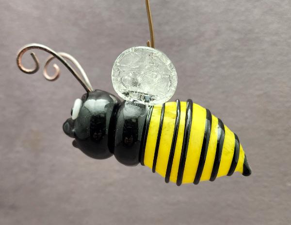 #03262404 bee hanging 3''Hx2.5''WX5''L $125