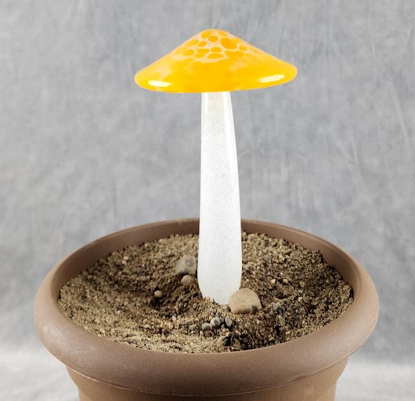 #04122412 GLOW IN THE DARK mushroom on glass stake 7.5''H x 4''W $80