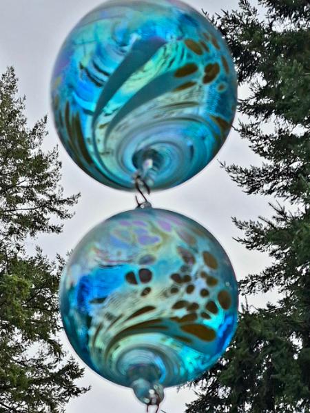 #02152601 Three Hanging Ball Sculpture LG-6.25'' Med-5.25'' Sm-3.5'' 23'' long Iridised $180.00