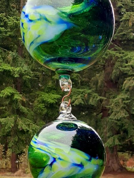 #10102502 Three ball hanging sculpture LG-5.75''  Med-4.75'' Sm-3.75''  Long-22'' $170.00