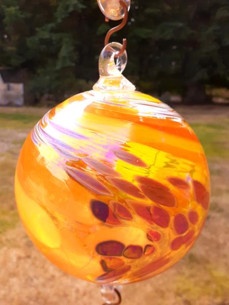#07302512 Three Hanging Ball Sculpture Lg-7'' Med-5.5'' Sm-4.5'' Long-24'' $180.00