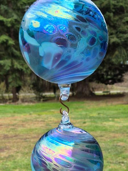 #02152602 Three Hanging Ball Sculpture LG-6.25'' Med-5.5'' Sm-4.5'' 23'' long Iridised $180.00