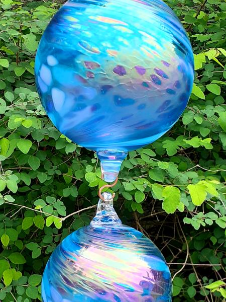 #05082508 3 Hanging Ball Sculpture Iridised LG-6.5'' Med-5.75'' SM-4.5'' 24'' long $200.00