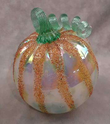 #09162545 Lg Pumpkin 5'' to 6'' Iridised $65.00