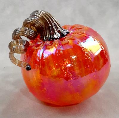 #09162513 Sm Pumpkin 3'' to 4'' Iridised $40.00