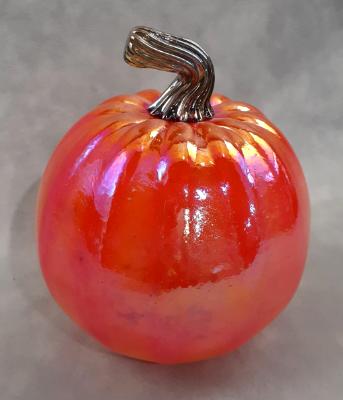 #09222534 Pumpkin Lg 5'' to 6'' Iridised $65.00