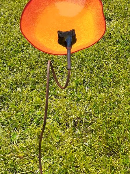 #05082505 Garden Flower 33'' HX9''WX8''D $90.00