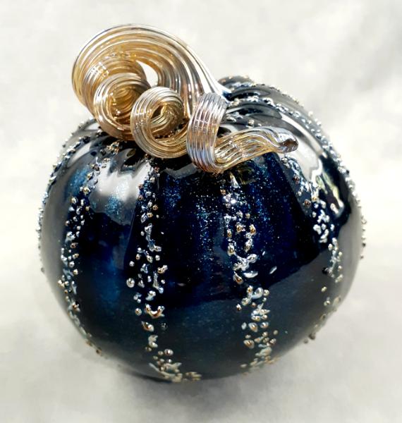 #09162528 Med Pumpkin 4'' to 5'' Silvered $55.00